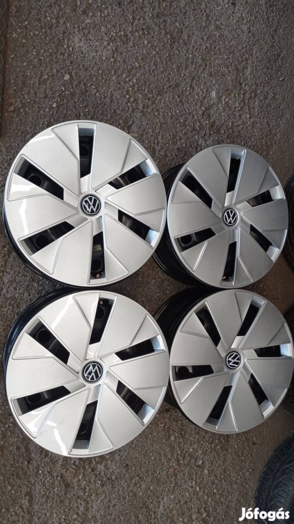 Használt szép állapotú 5x112 lyukosztású 18 colos Gyári Volkswagen acé