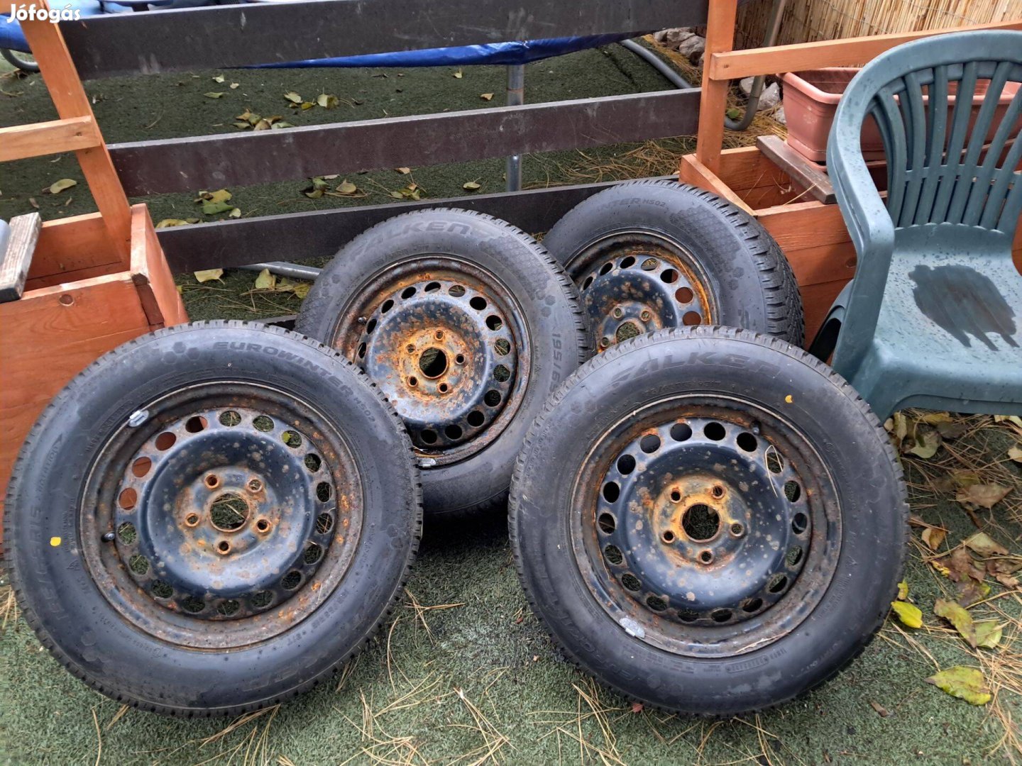 Használt téli gumi garnitúra felnivel - 195/65R15