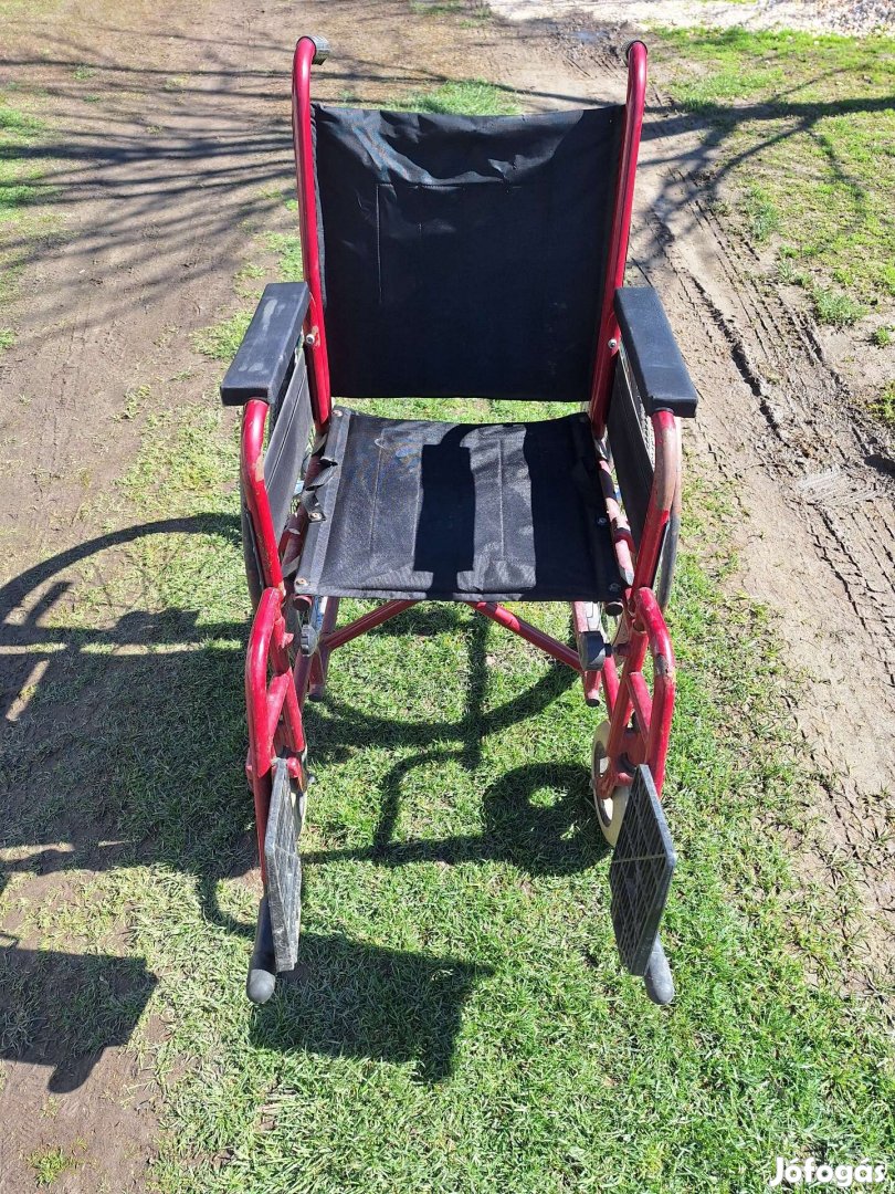 Használt tolókocsi eladó 