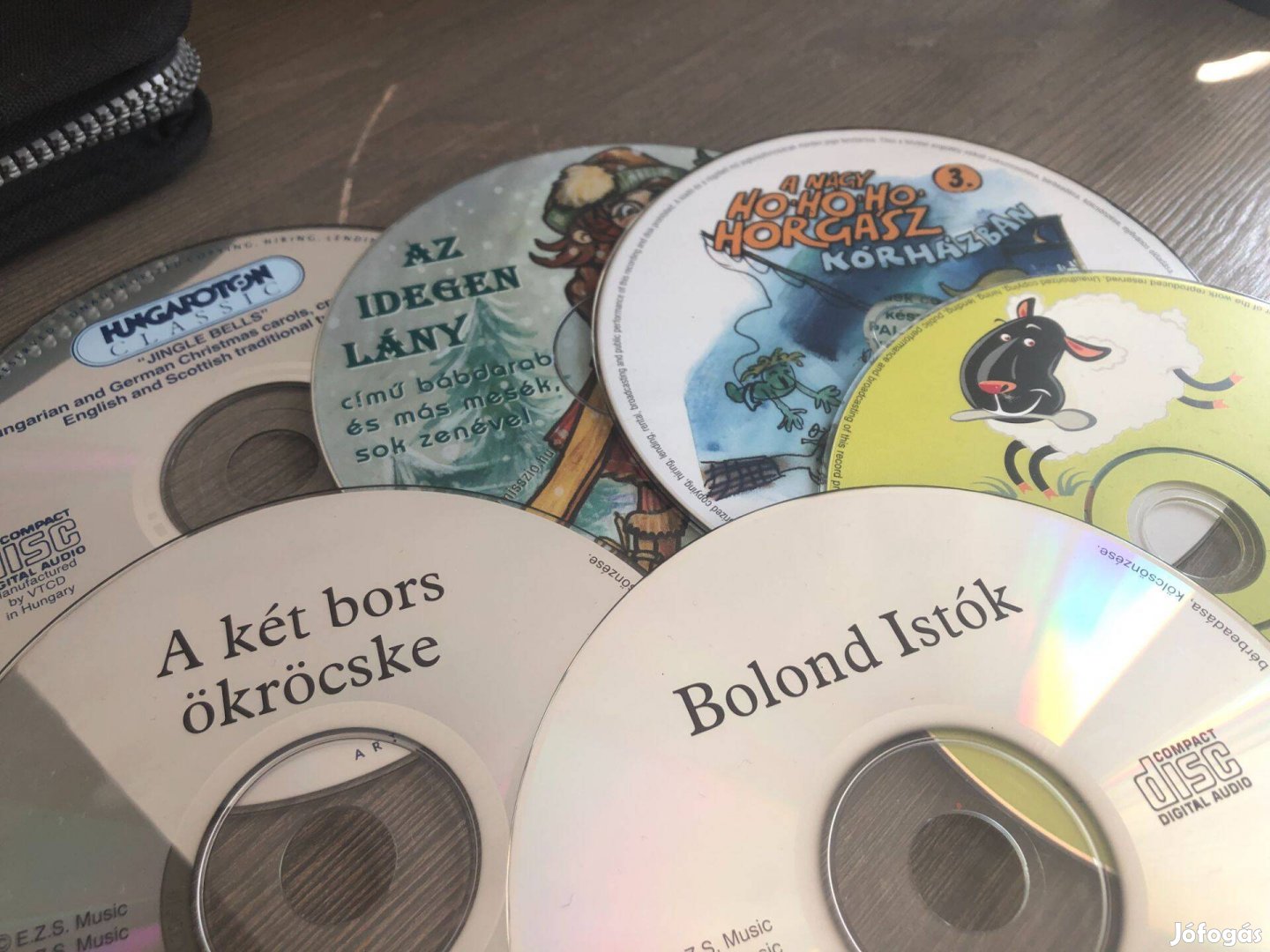 Hat darab mese CD eladó