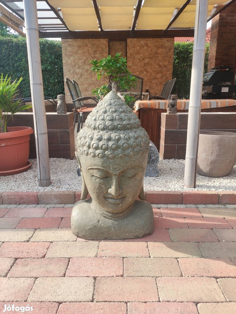 Hatalmas, valódi kő Buddha szobor!