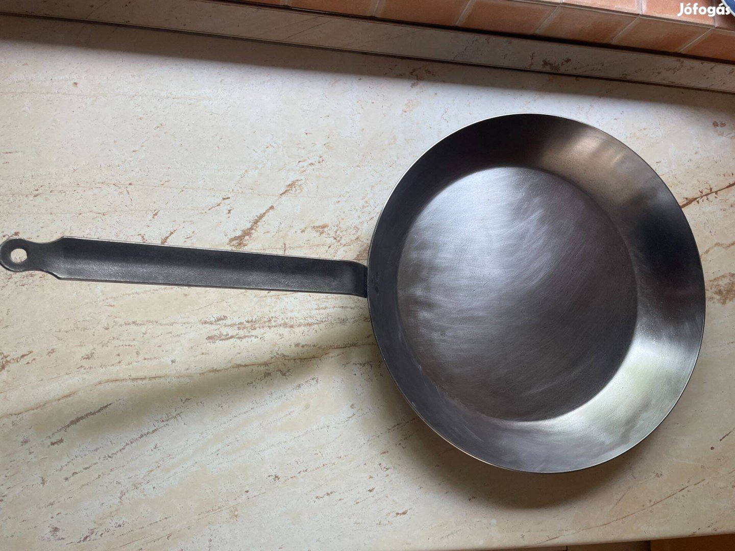 Hatalmas acél serpenyő 40 cm átmérő