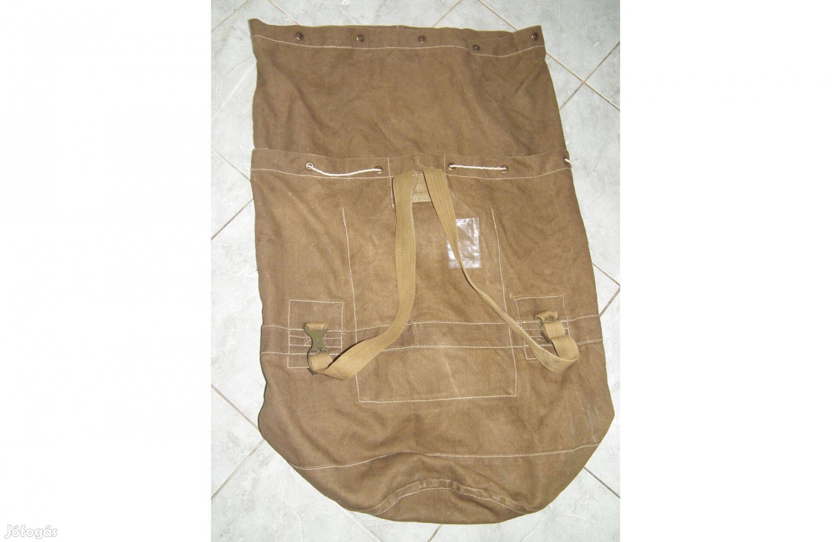Hatalmas málhazsák katonai hátizsák hátitáska strapabíró anyagból