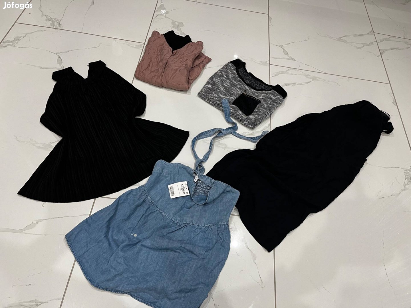 Hatalmas női ruhacsomag