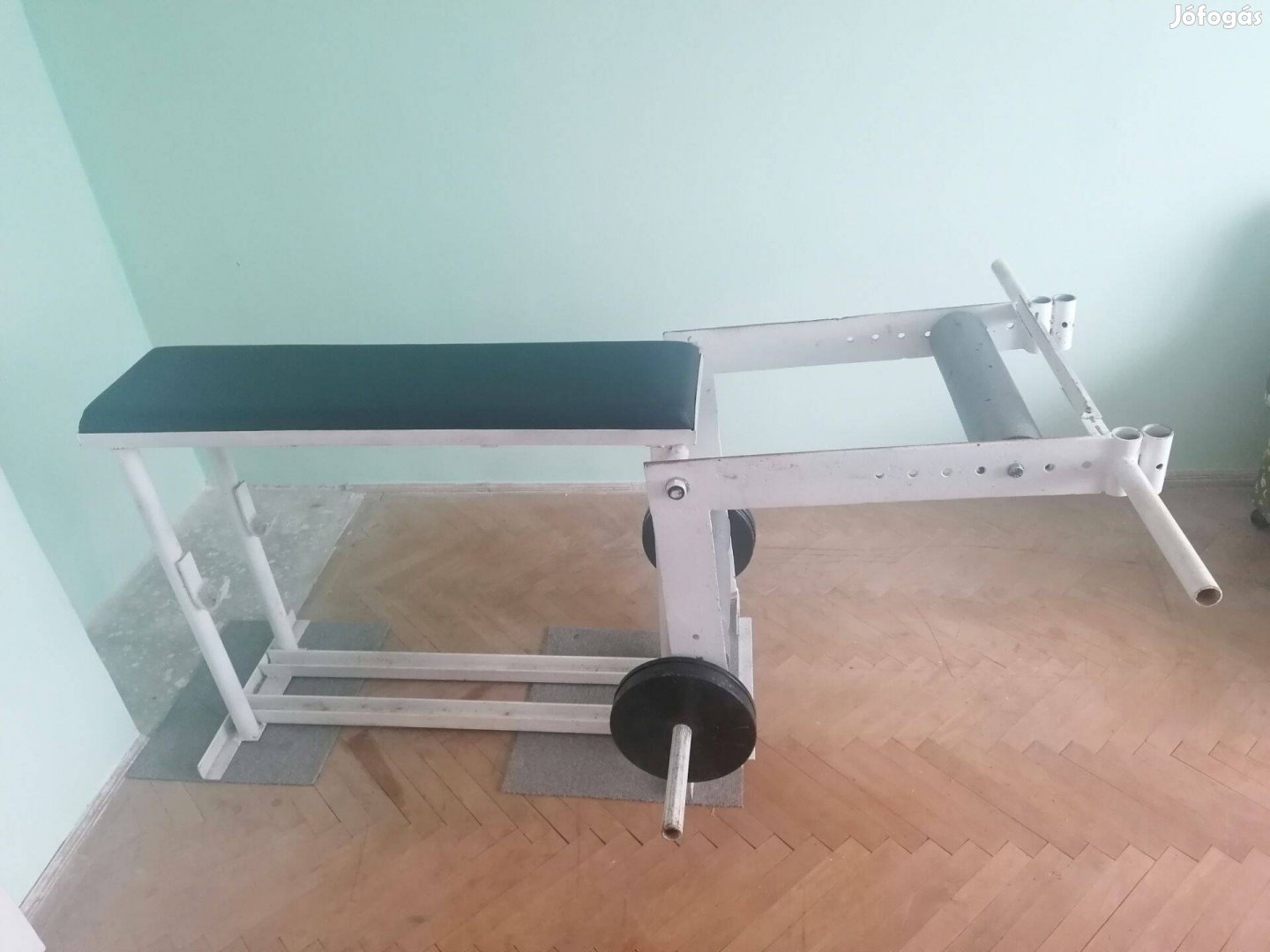 Hátazó lábazó kondi pad + 50 kg súlyzó tárcsa