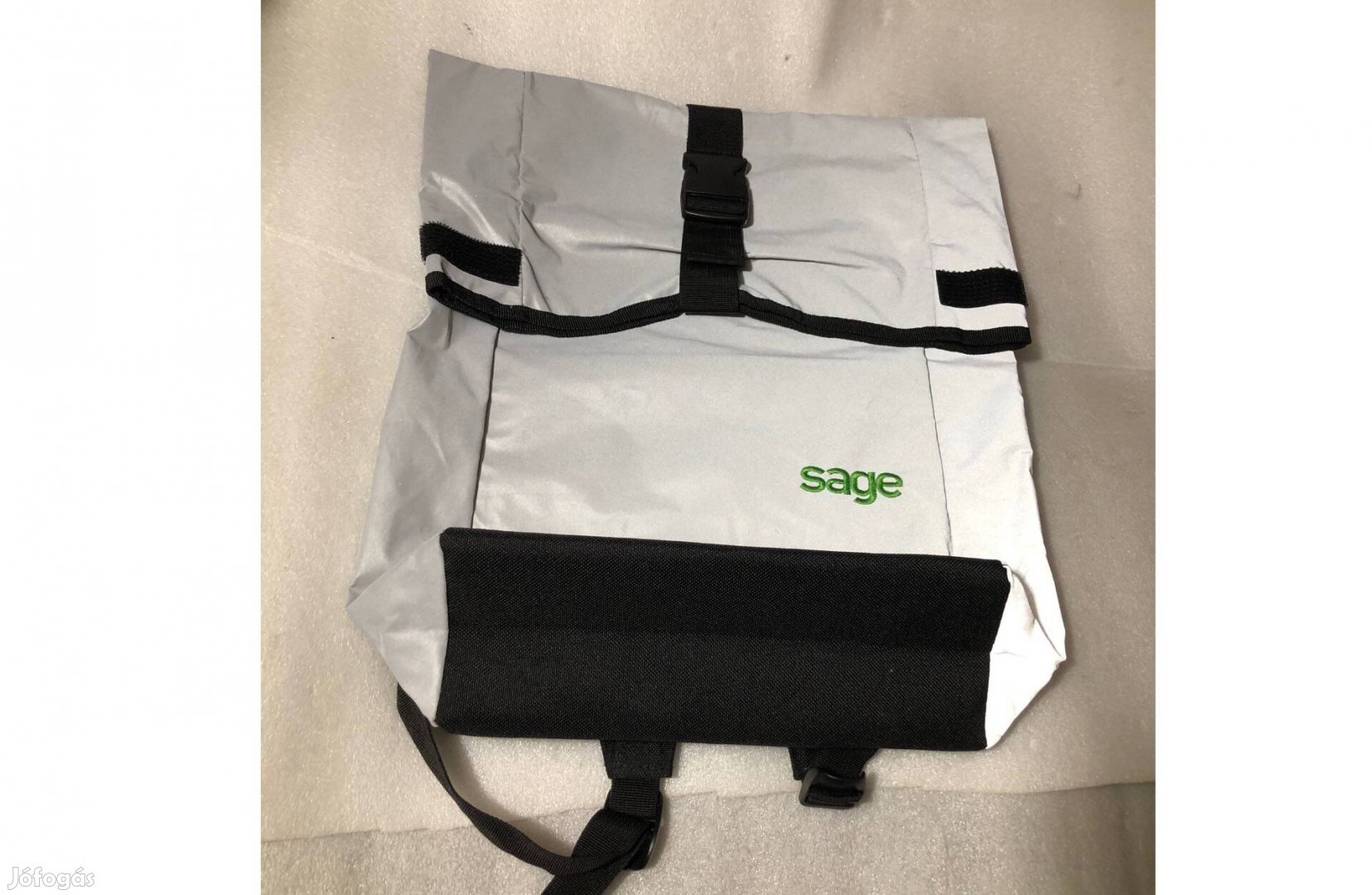 Hátizsák Bag Base Sage fényvisszaverős Roll-Top Backpack 26x43x13cm