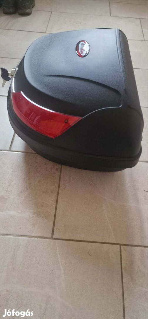 Hátso doboz nagymotorra 