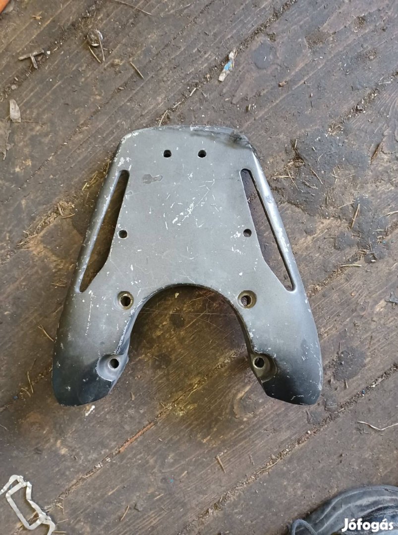 Hátsó kapaszkodó cpi keeway Generick stb