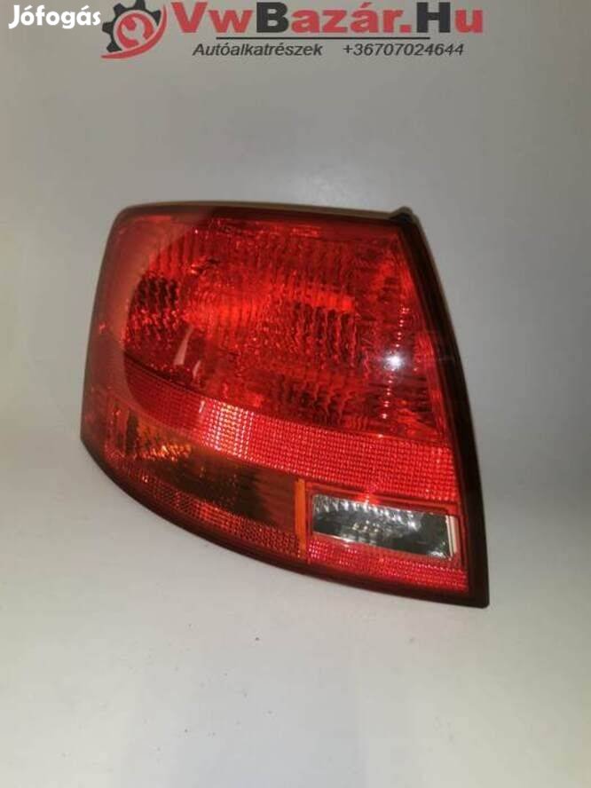 Hátsó lámpa AUDI A4 B7 kombi bal 8e9 945 095 e