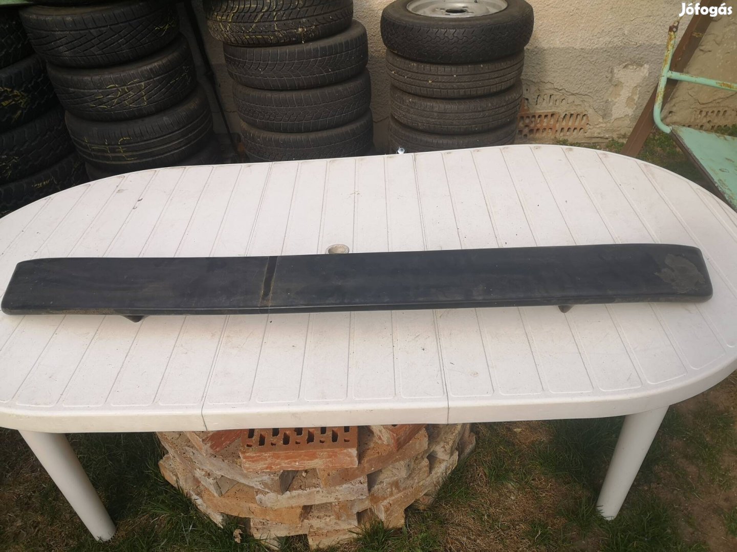 Hátsó szárny Ford Sierra sedanhoz