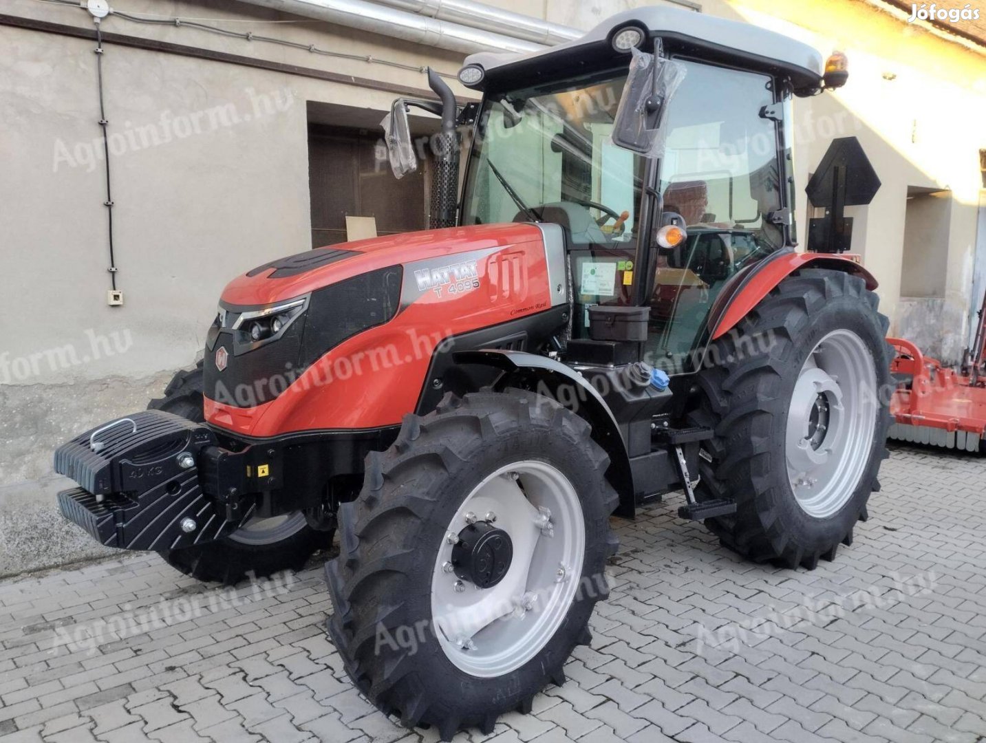Hattat T 4095 új traktor