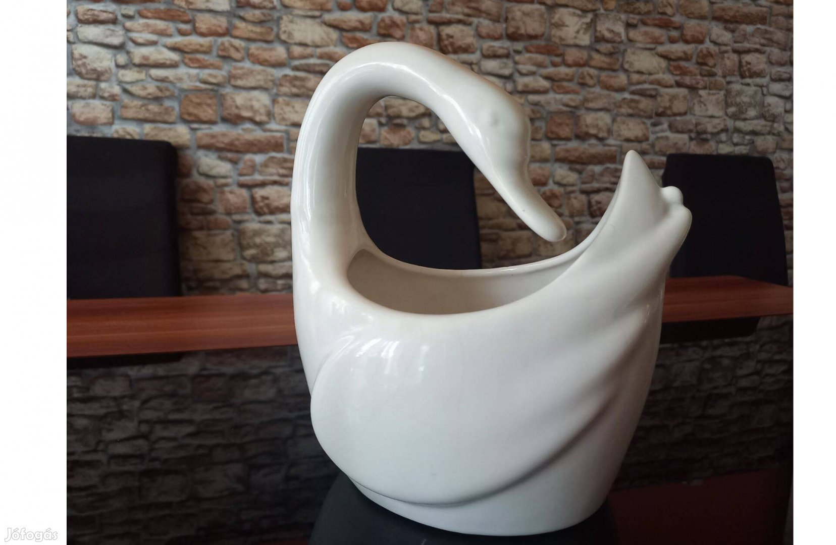 Hattyú formájú porcelán virágtartó kaspó