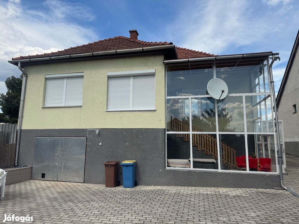 Hatvan, Kishatvan utca, 100 m2-es, családi ház, 3 szobás, jó állapotú