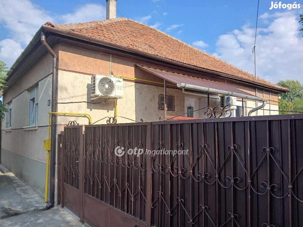 Hatvani 107 nm-es ház eladó