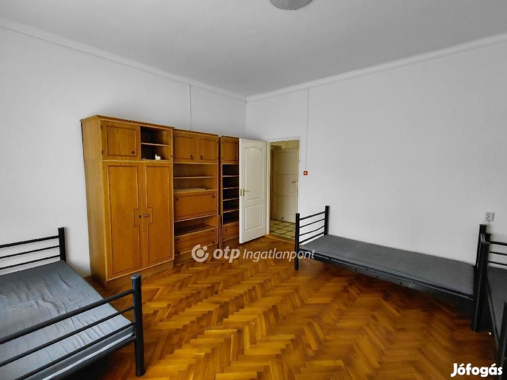 Hatvani 187 nm-es ház eladó