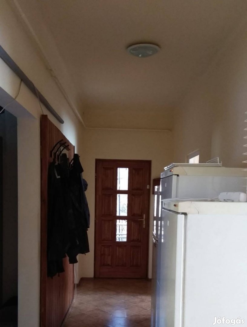Hatvani 2 lakásos családi ház eladó 