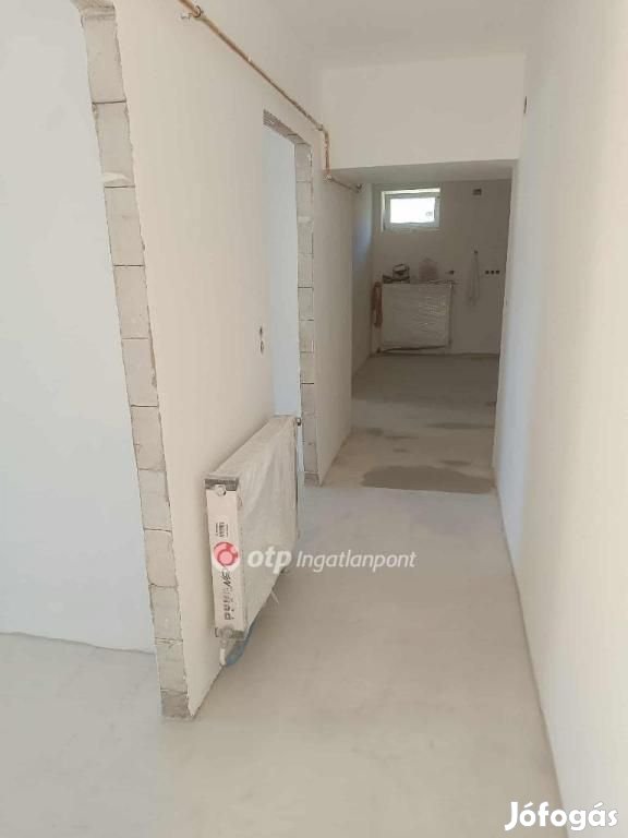 Hatvani 93 nm-es ház eladó