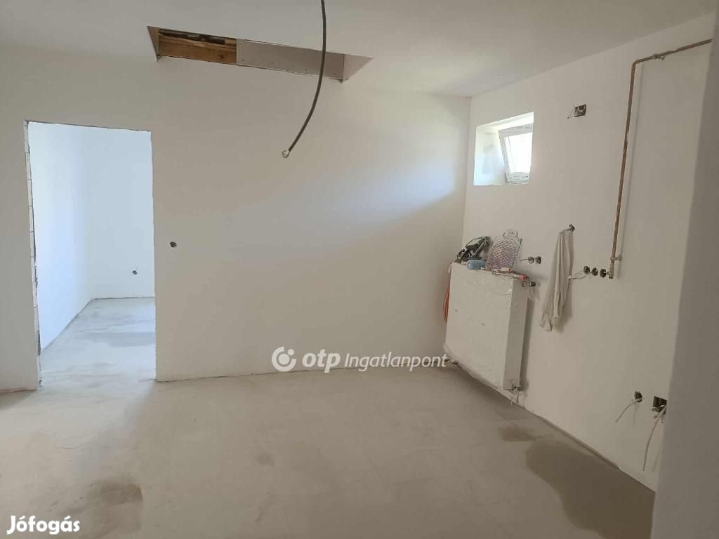 Hatvani eladó 93 nm-es ház