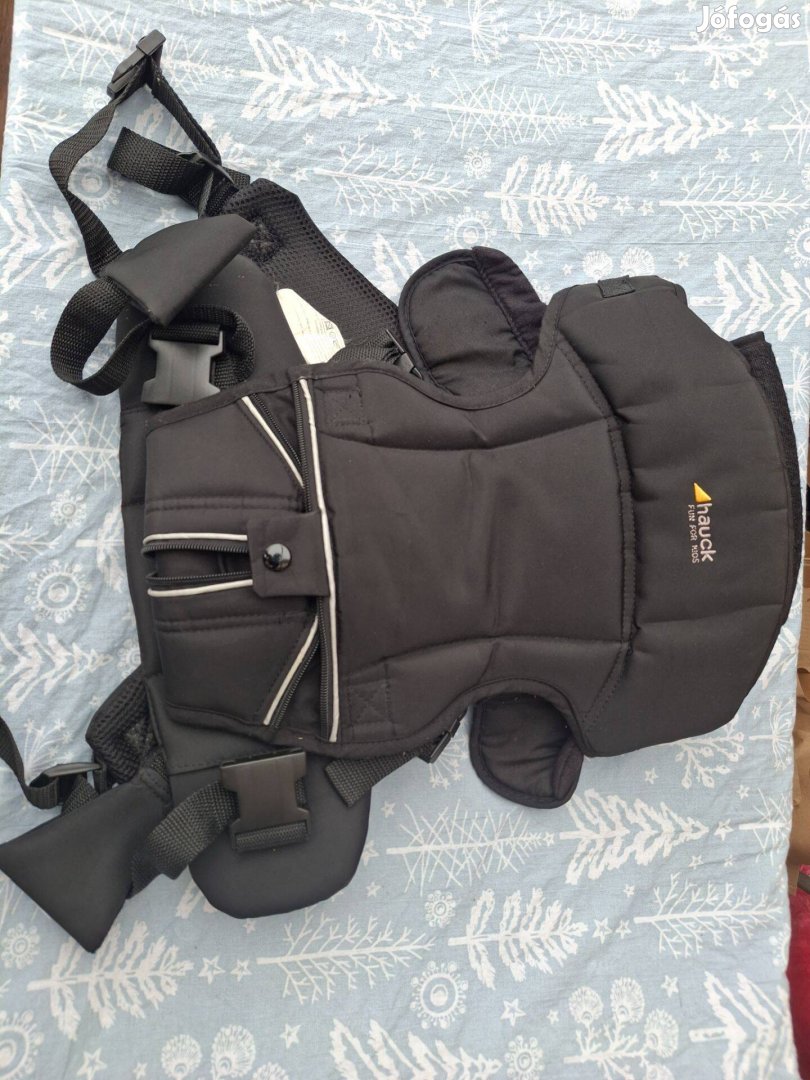 Hauck babahordozó, tárolótáskájával