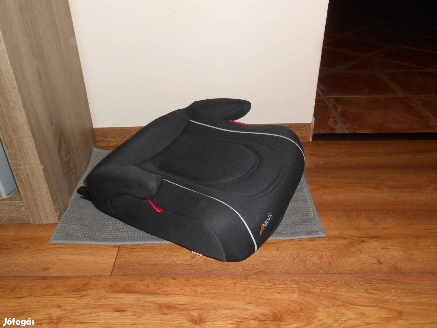 Hauck isofix ülésmagasító (nagyobb ülőfelületű)