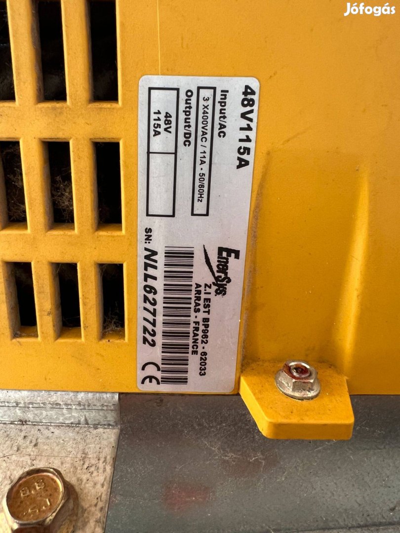 Hawker elektromos töltő