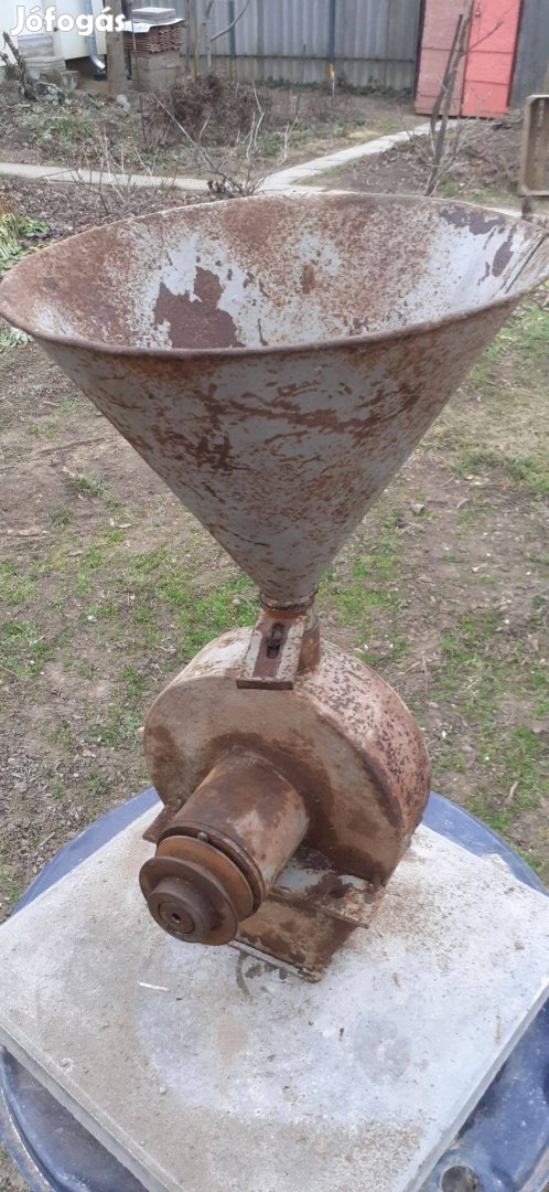 Házi készítésű daráló eladó