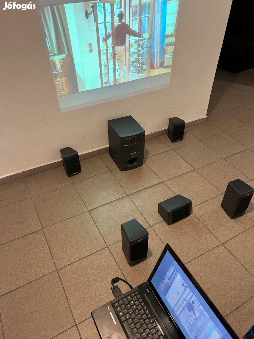 Házimozi, Notebook, Projektor, Hangrendszer