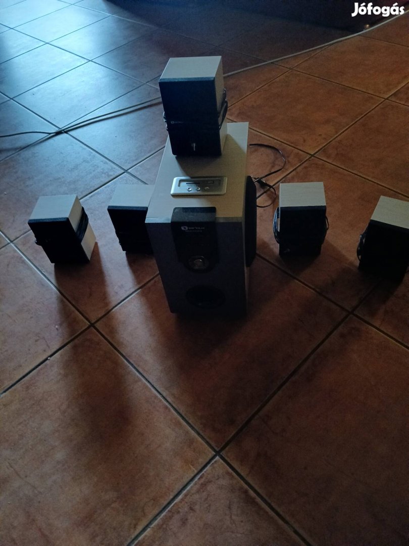 Házimozi  rendszer távirányítóval( árleszállítás 13ooo)