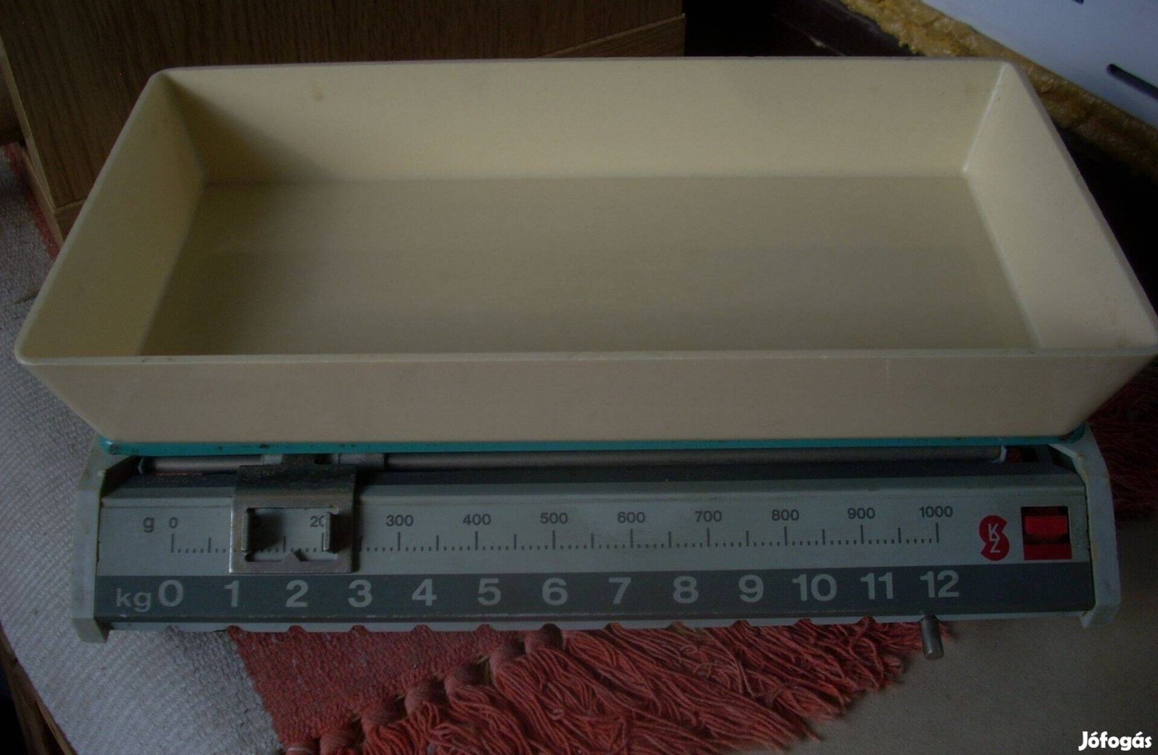 Háztartási mérleg 12 kg-ig ( akér baba mérésére)
