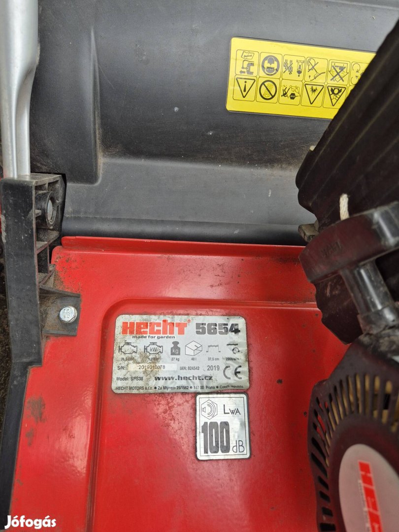 Hecht 5654 benzines gyepszellőztető