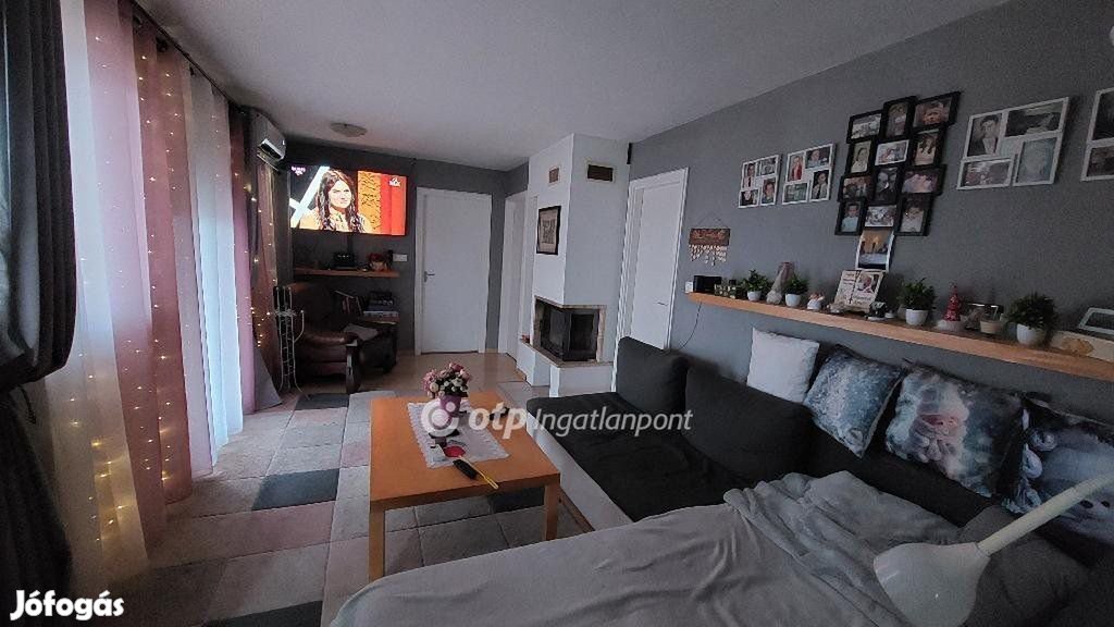 Hédervári 205 nm-es ház eladó