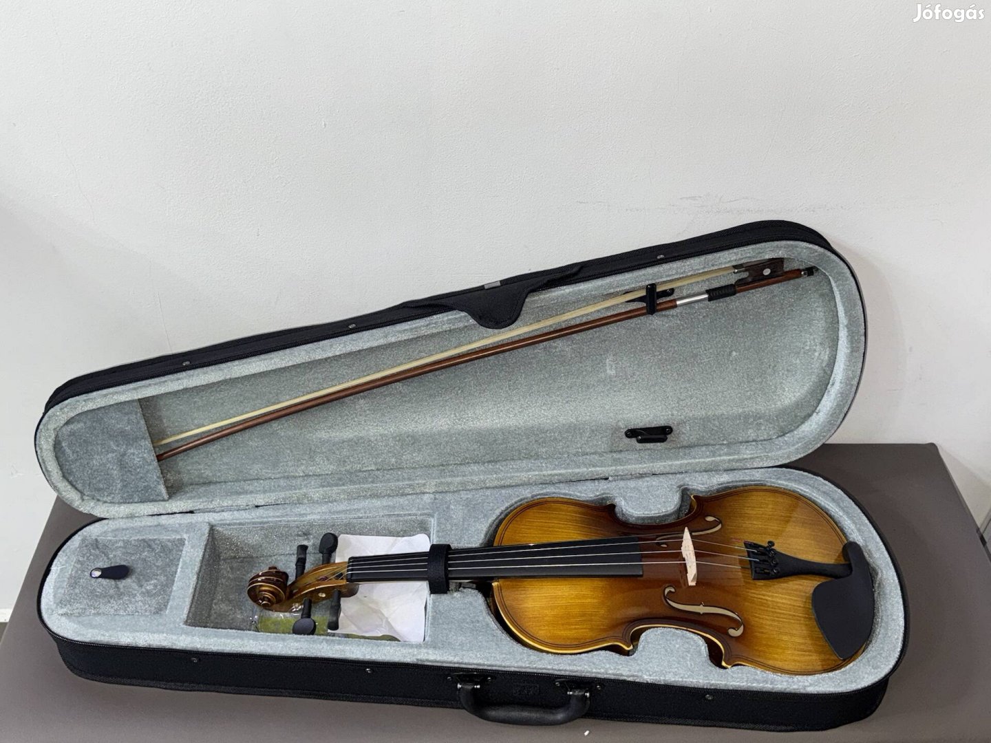 Hegedű 44 tokkal vonóval vadonatúj