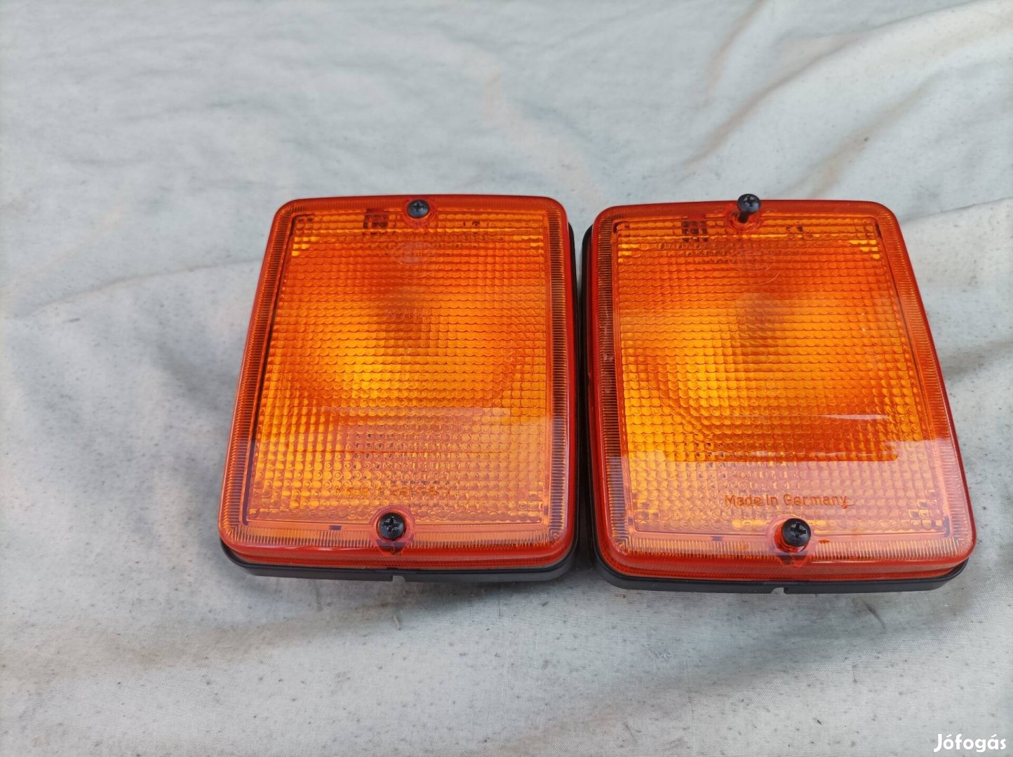 Hella irányjelző lámpa pár.