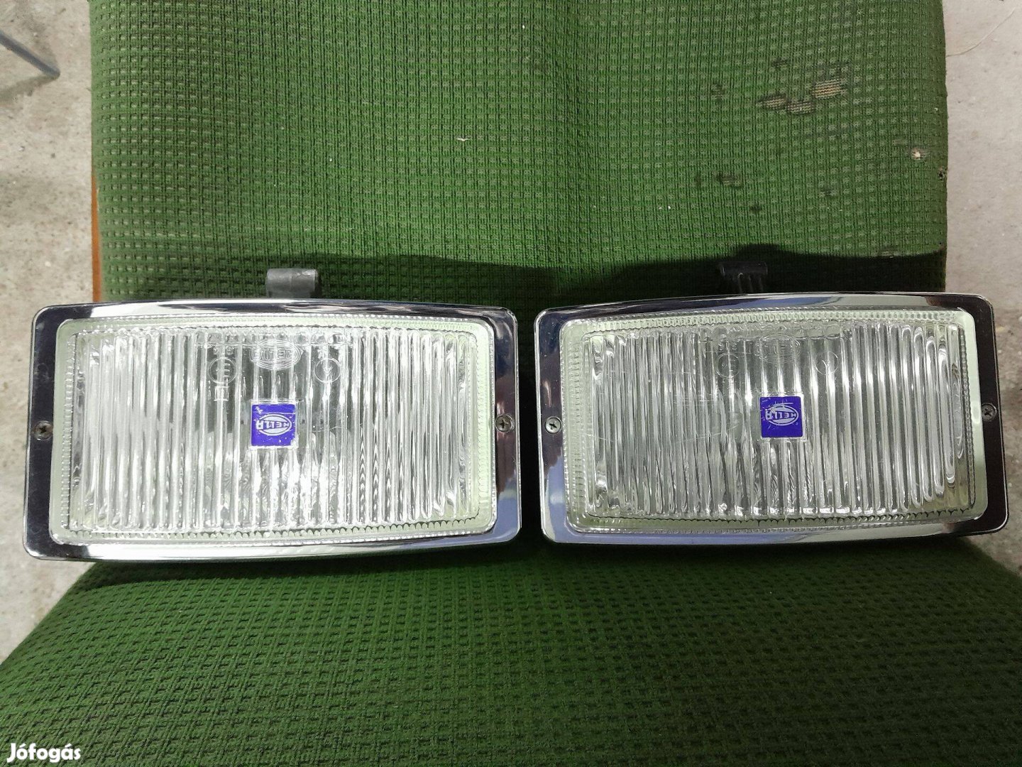 Hella nagy 23,5 cm. széles ködlámpák eladók