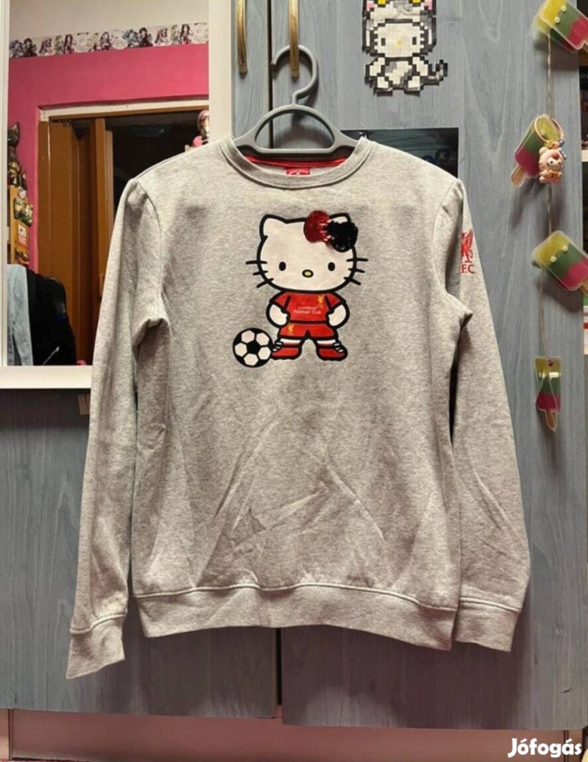 Hello Kitty Sanrio x LFC 45. évfordulós pulóver