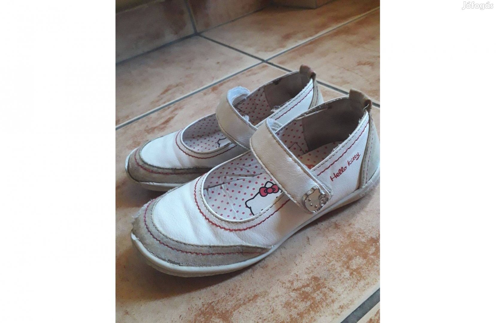 Hello Kitty erős kislány szandálcipő 28 méret, orra sérült
