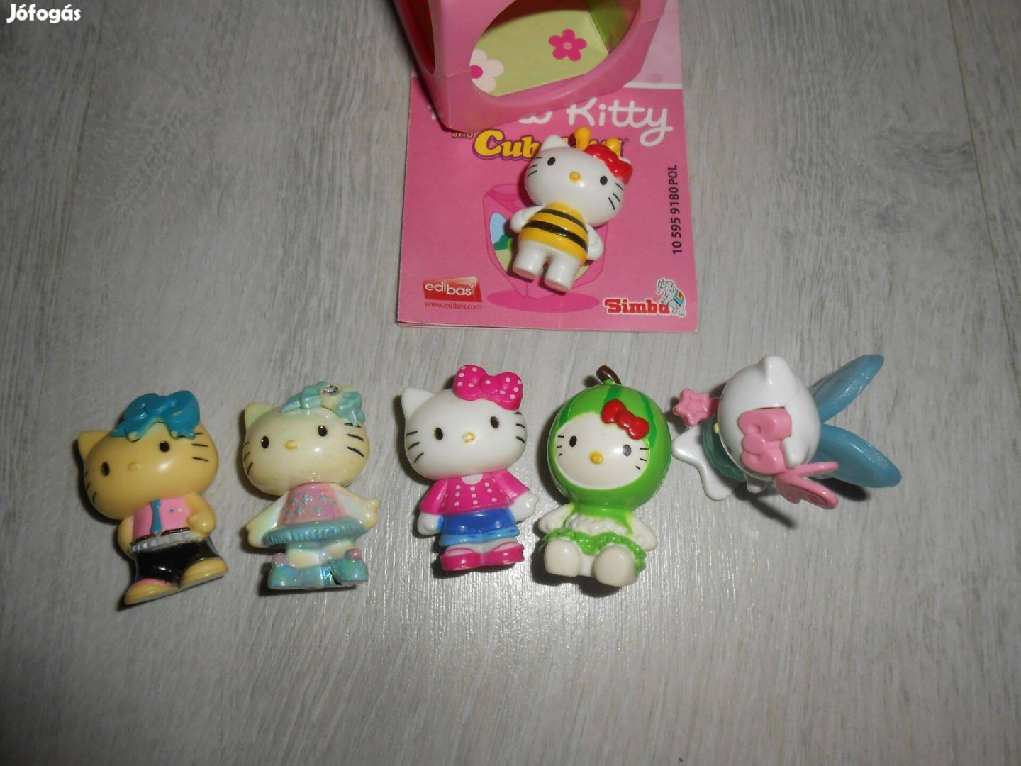 Hello Kitty gyűjthető mini figurák