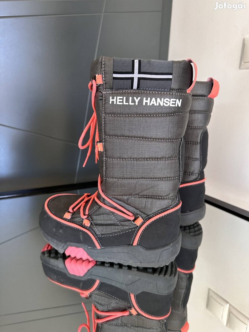 Helly Hansen hótaposó