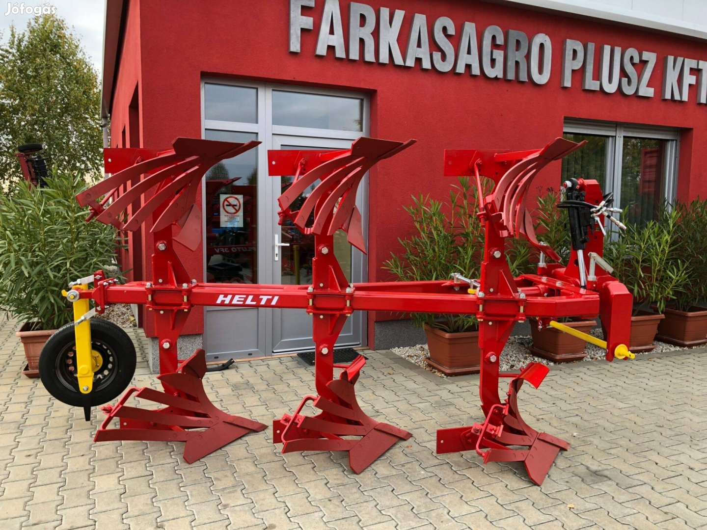 Helti Plutó 3FV réselt kormánylemezes új eke !