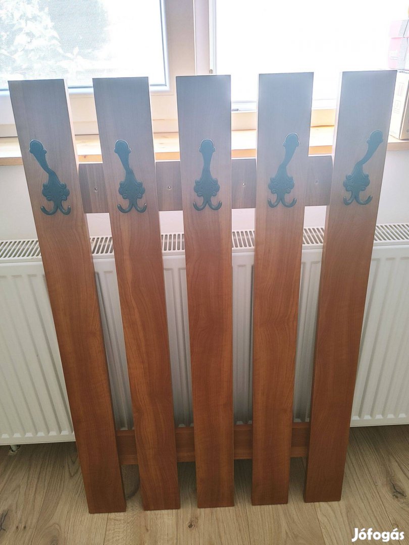 Helyhiány miatt előszobai fogas eladó