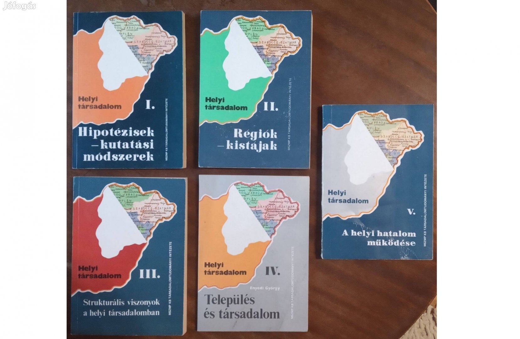 Helyi társadalom sorozat 5 kötete