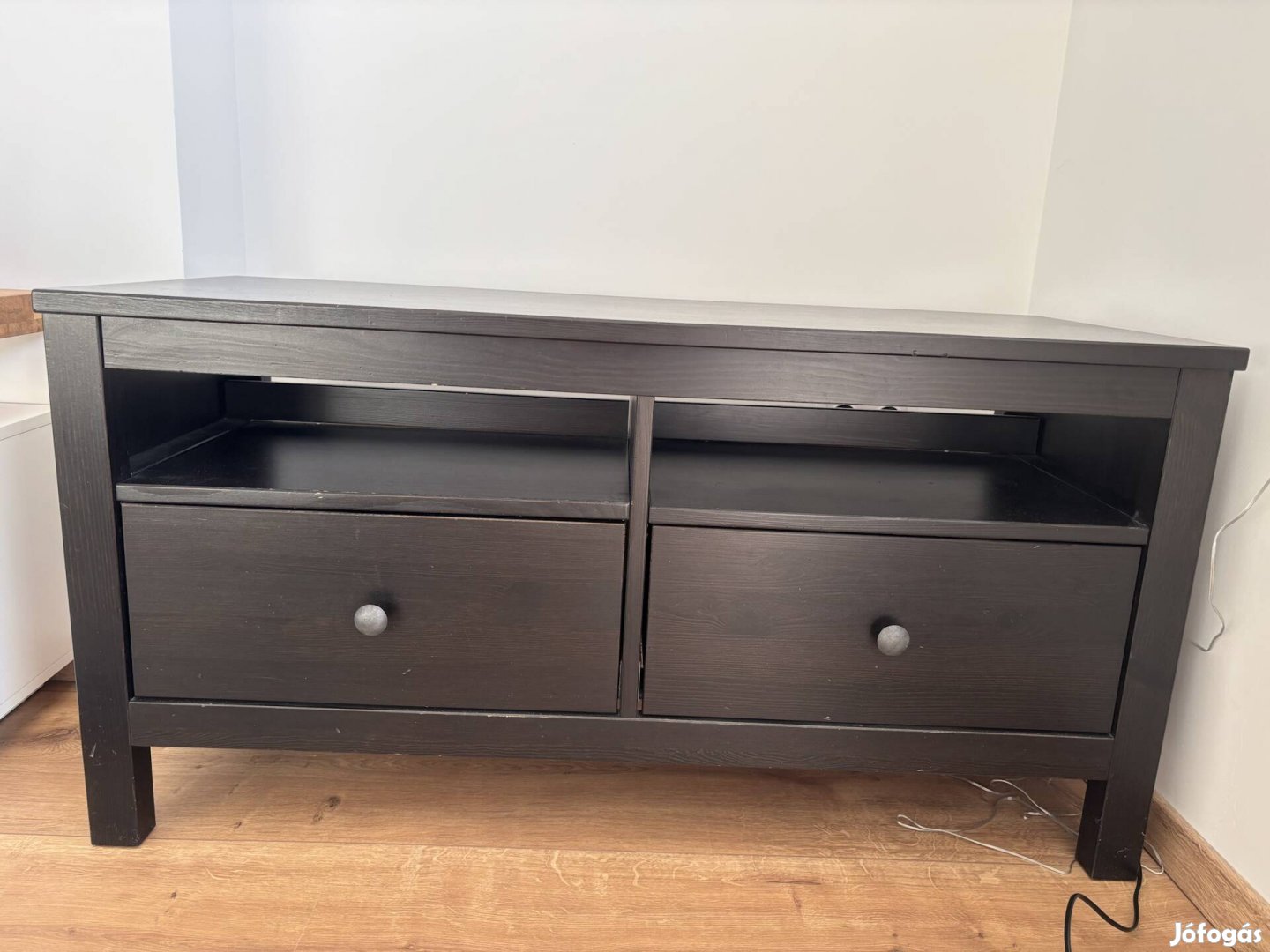 Hemnes TV asztal