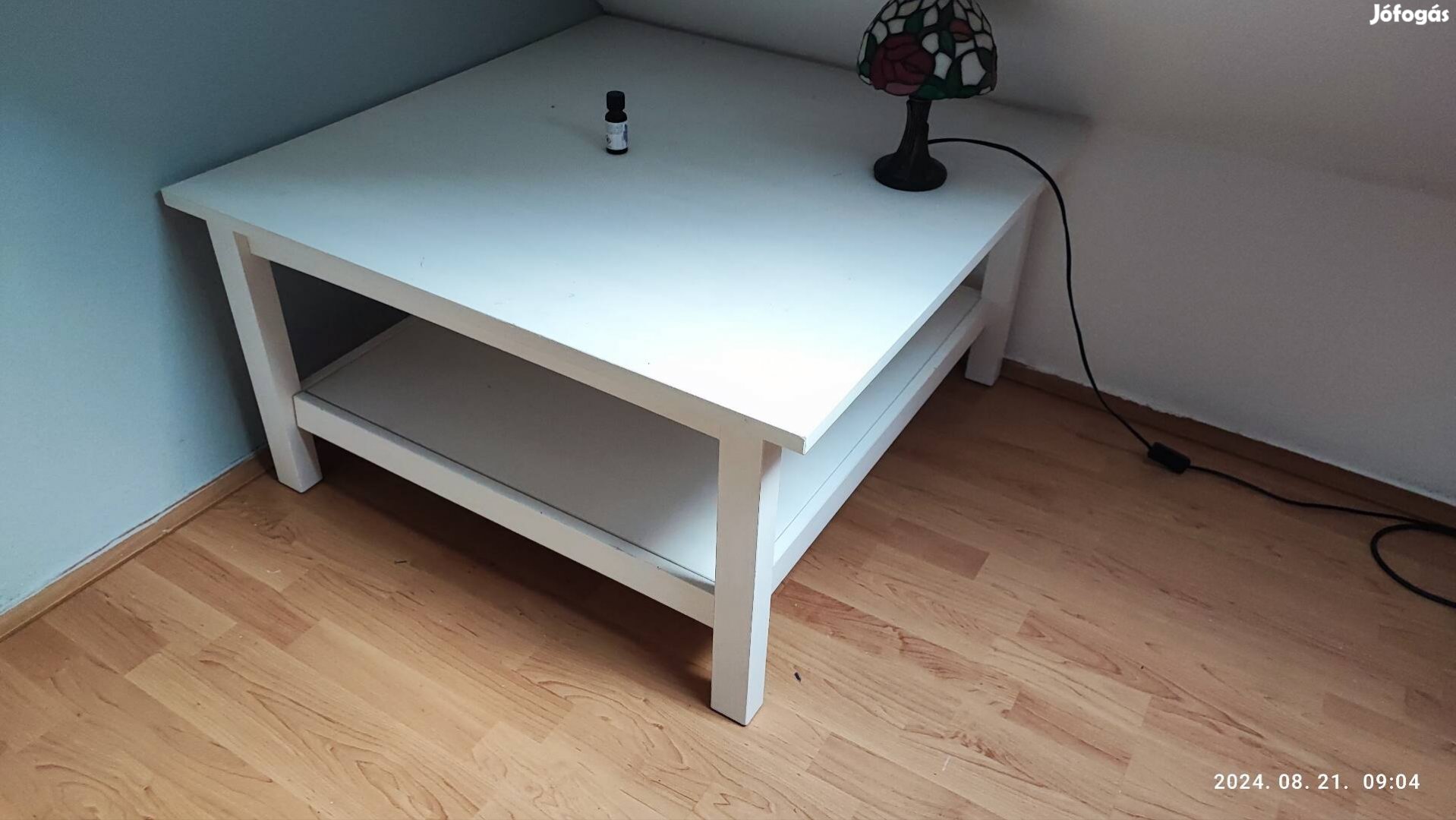 Hemnes dohányzóasztal 