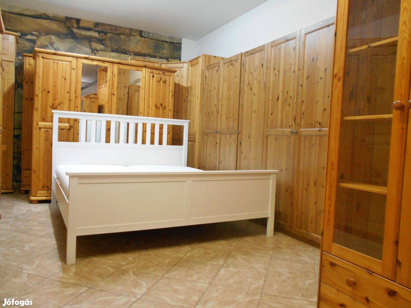Hemnes fenyő franciaágy 160x200