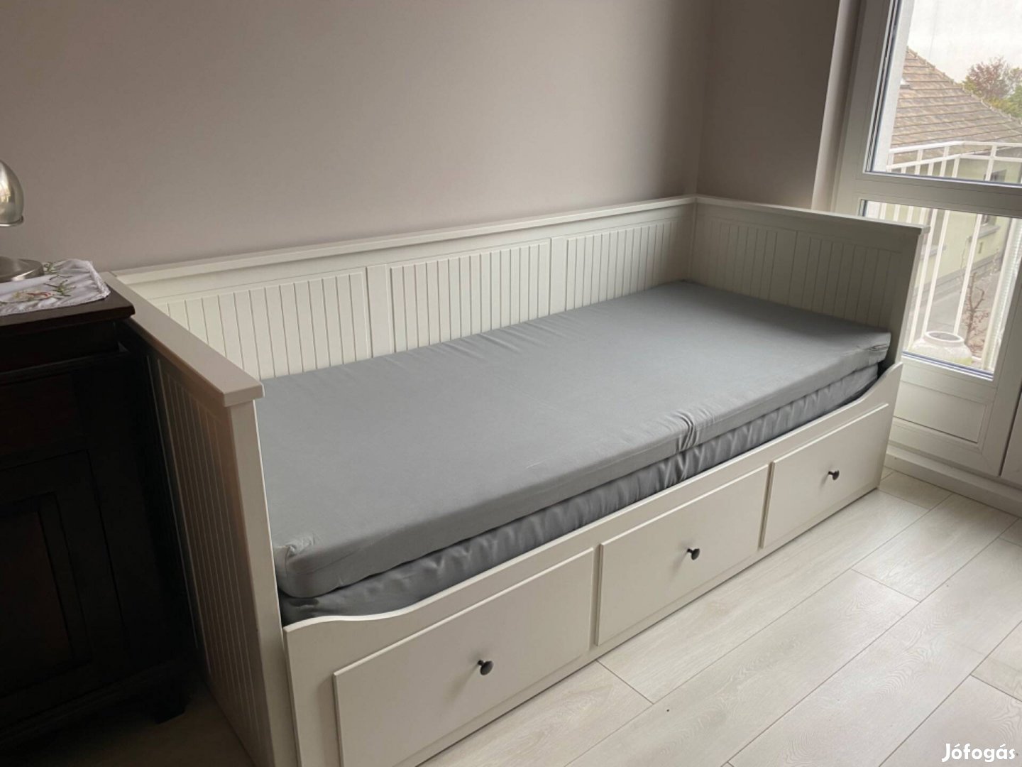 Hemnes kanapégy, egy- és kétszemélyes ágy 2 matraccal (200x80cm)