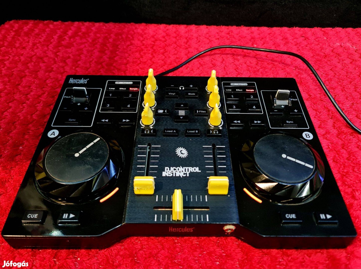 Hercules DJ Control Instinct,szép állapotban,1hónap garancia DJ kontr