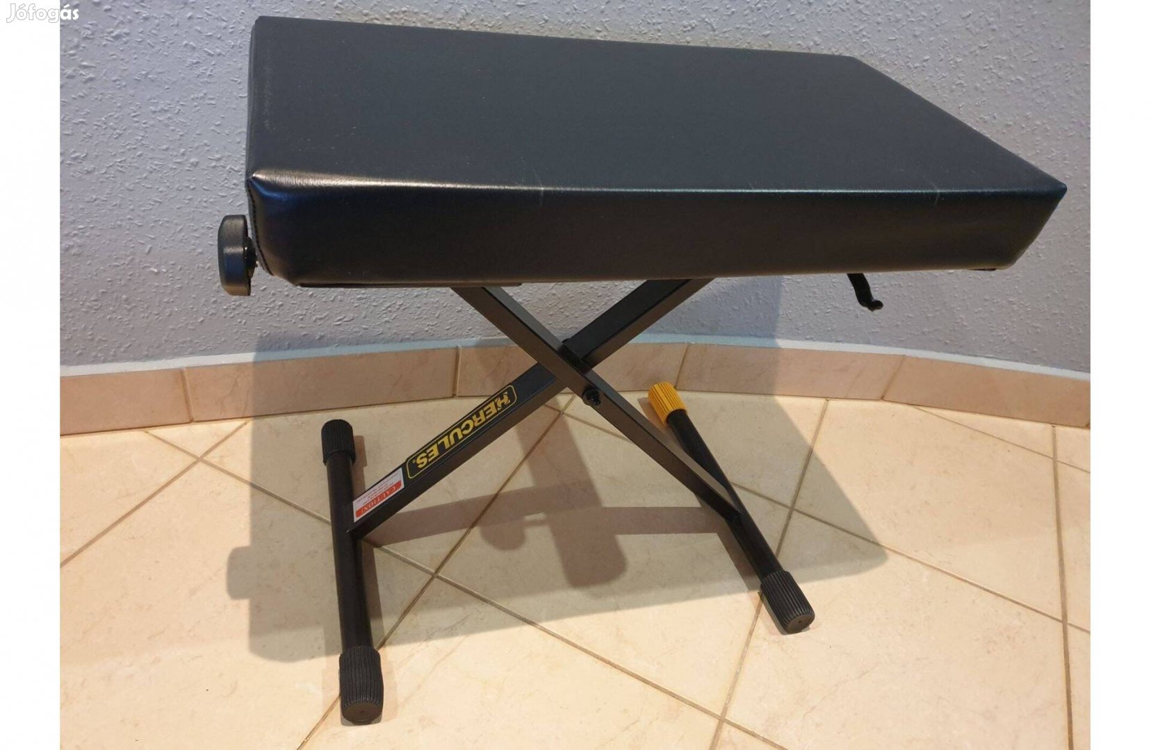 Hercules KB200B Zongoraszék 480-600mm magasság, 150 kg