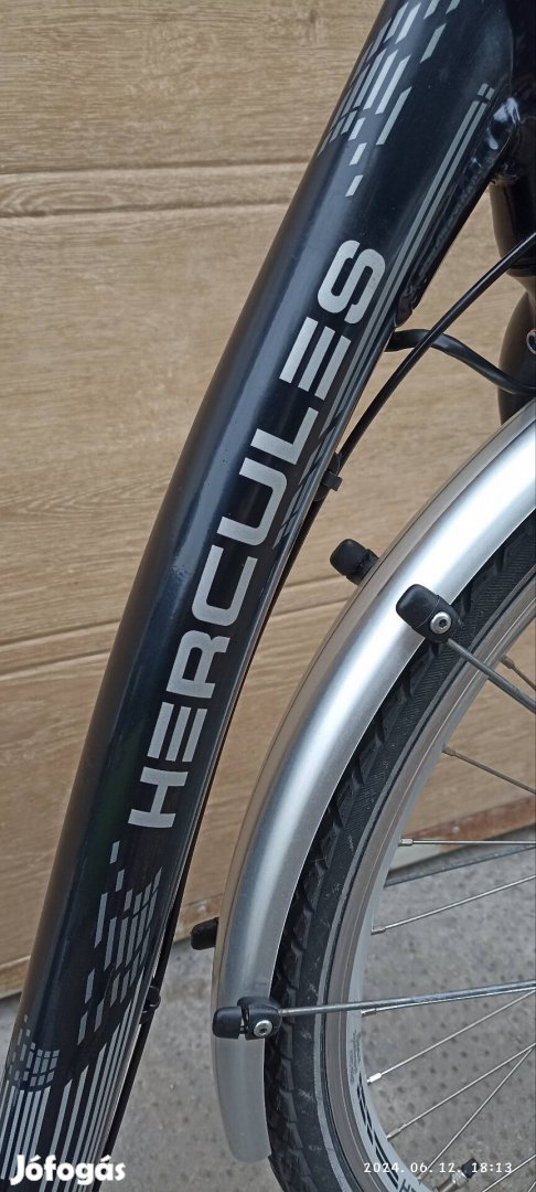 Hercules agydinamós agyváltós 28as mélyvázas városi kerékpár 
