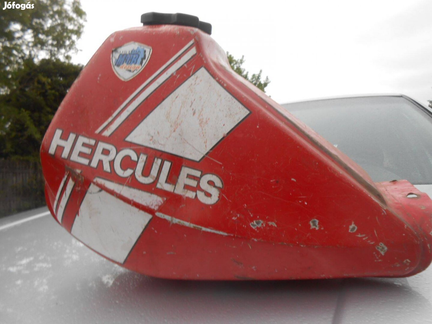 Hercules,gyári oldtimer fém benzintank eladó