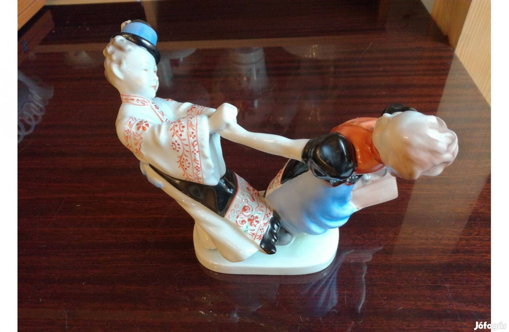 Herendi Körbe-körbe táncoló pár, Táncospár porcelán figura eladó!